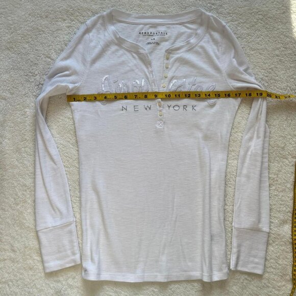 White Aeropostale Henley Top - Picture 6 of 7